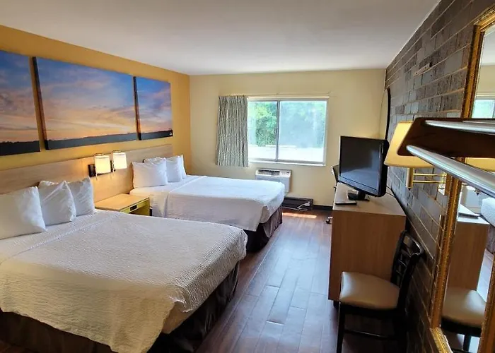 Days By Wyndham I-90 Walking Distance To Casino Rockford