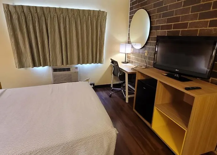 Days By Wyndham I-90 Walking Distance To Casino *