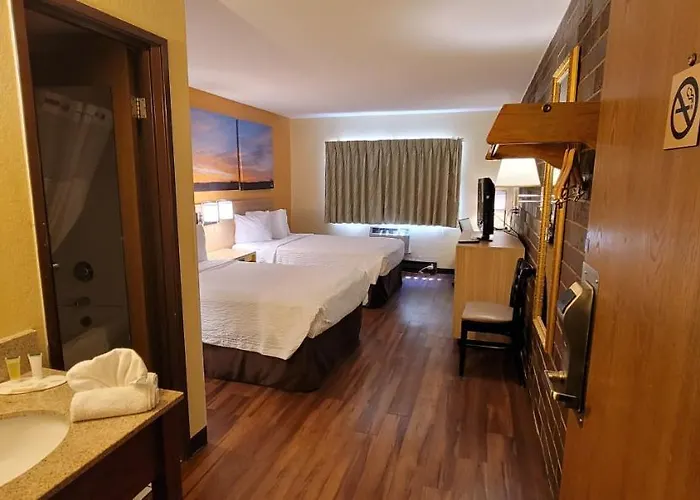 Days By Wyndham I-90 Walking Distance To Casino * Rockford