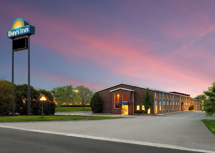 Hotel Days By Wyndham I-90 Walking Distance To Casino Rockford
