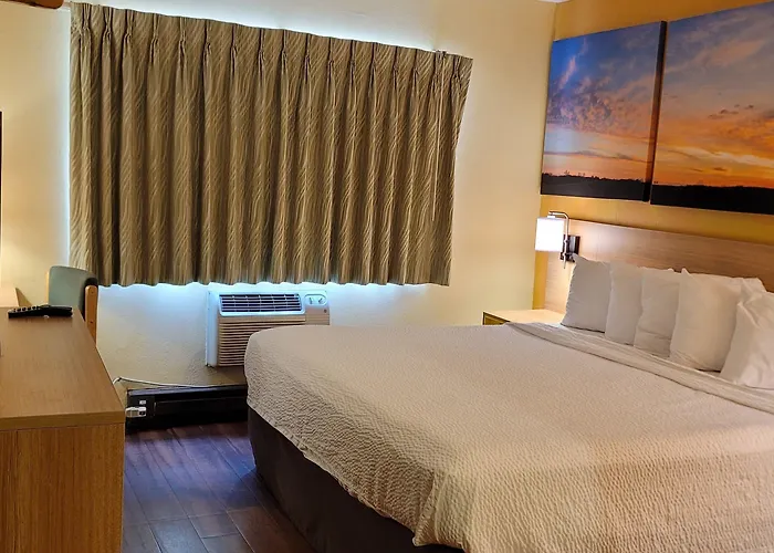 Days By Wyndham I-90 Walking Distance To Casino *