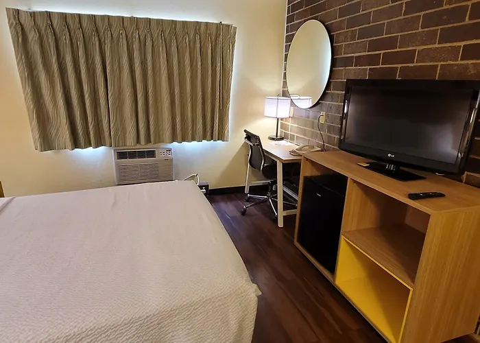 Days By Wyndham I-90 Walking Distance To Casino *