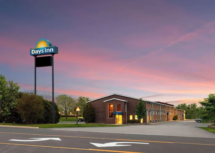 Days By Wyndham I-90 Walking Distance To Casino * Rockford