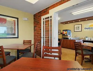 Days By Wyndham I-90 Walking Distance To Casino * Rockford